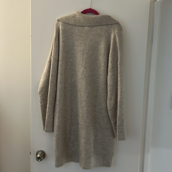H&M sweater dress - Picture 2 of 2